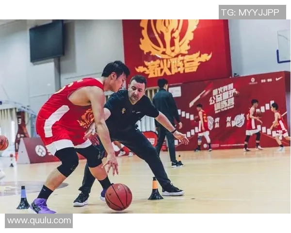 易建联开设篮球训练营，助力青少年篮球发展